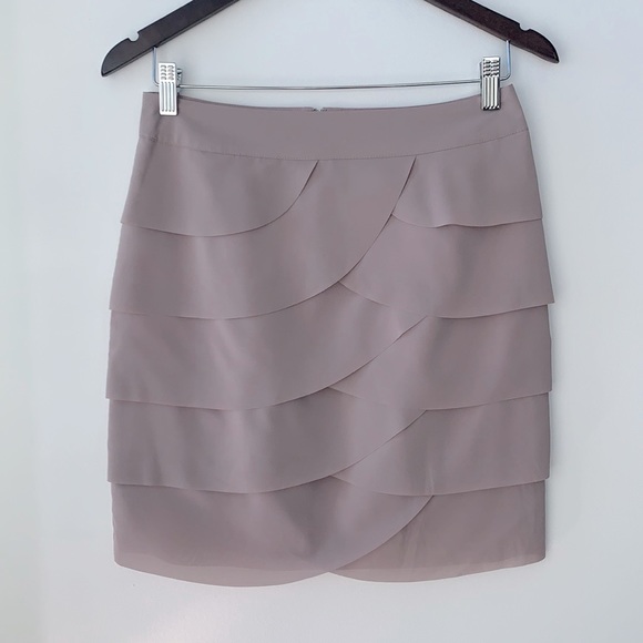 Layered design skirt - Picture 1 of 7